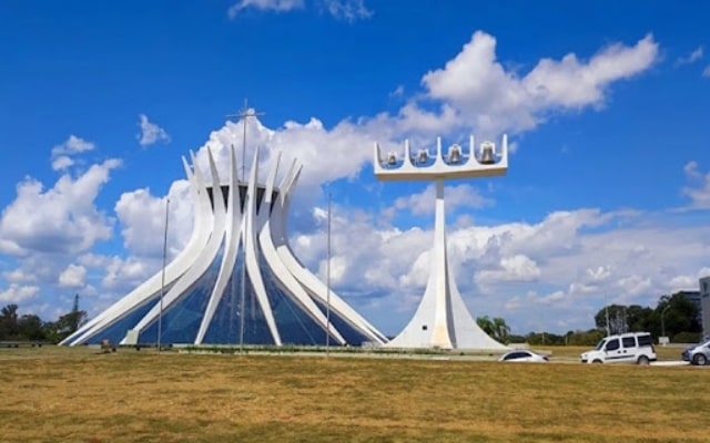 Ấn tượng với kiến trúc độc đáo của nhà thờ Brasilia - Brazil