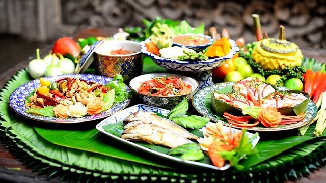 Khu phố ẩm thực tại Thái Lan luôn thu hút đông đảo sự chú ý của khách du lịch mỗi lần ghé thăm