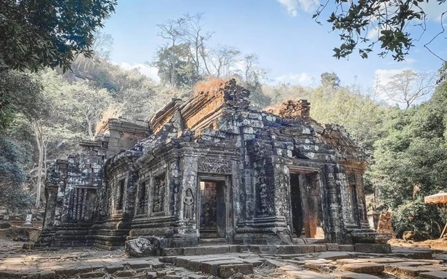 Check in đền Wat Phou - ngôi đền linh thiêng nổi tiếng tại Lào