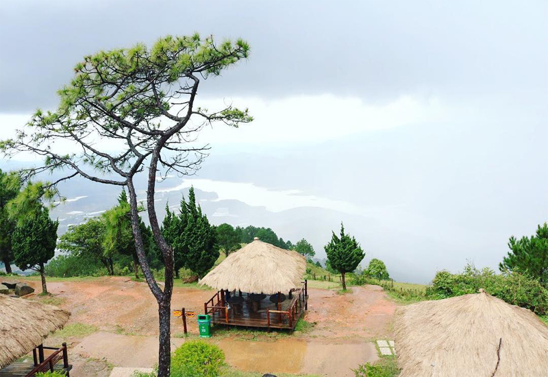 Khung cảnh trên núi LangBiang - Đà Lạt
