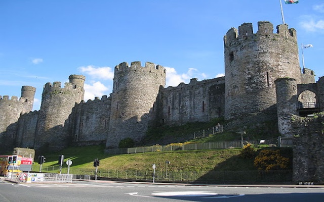 Khám phá top 10 lâu đài cổ kính, nổi tiếng trong tour du lịch Anh