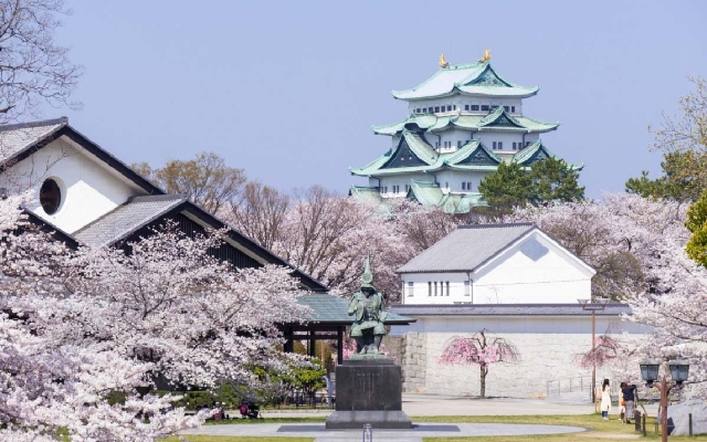 Tham quan top 10 lâu đài nguy nga, đẹp nhất trong tour du lịch Nhật Bản