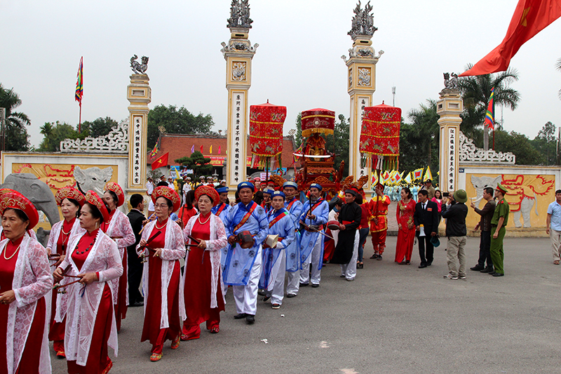 Du lịch nghỉ dưỡng: Khám phá những lễ hội độc đáo trên vịnh Hạ Long Le-hoi-bach-dang-ha-long