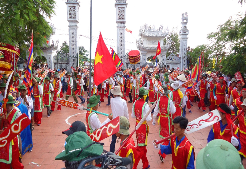 Du lịch nghỉ dưỡng: Khám phá những lễ hội độc đáo trên vịnh Hạ Long Le-hoi-quan-lan-ha-long
