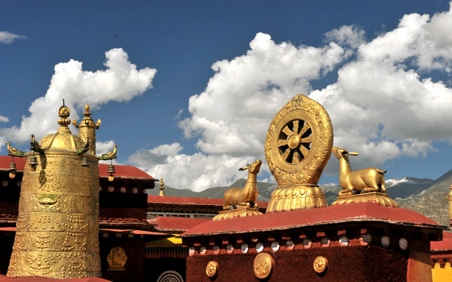 Khám phá chùa Đại Chiêu (Jokhang) trong tour du lịch Tây Tạng