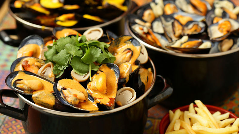 Một trong những món ăn được ưa chuộng tại Bỉ là hải sản