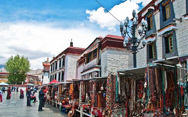 Đi du lịch Tây Tạng nên mua sắm ở đâu rẻ và chất lượng nhất?