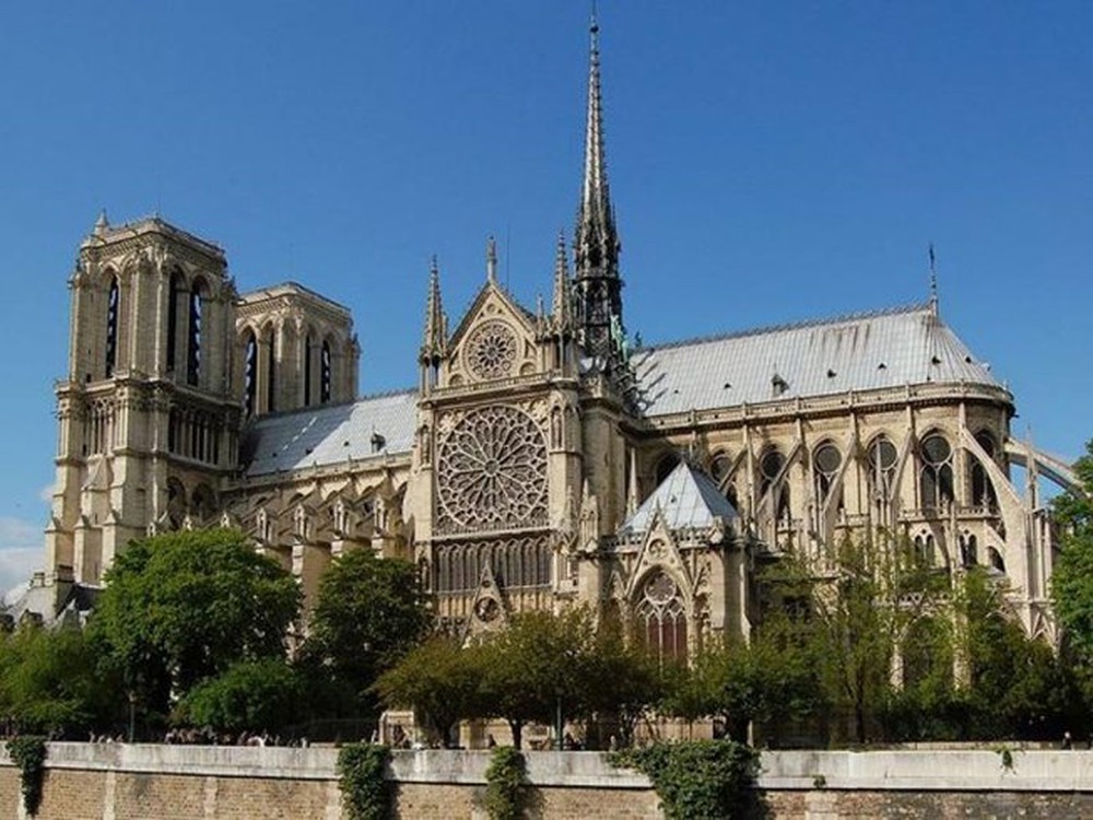 Du lịch Pháp - Nhà thờ Đức Bà Pari
