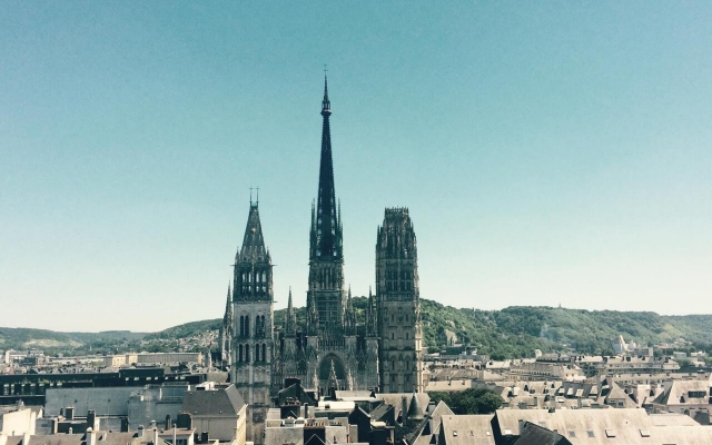 Điểm danh top 7 nhà thờ đẹp, tráng lệ nhất trong tour du lịch Pháp