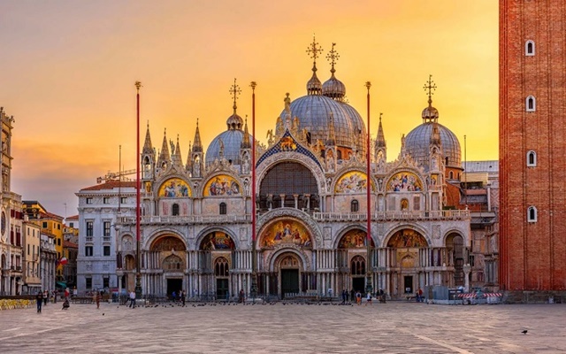 Trọn bộ kinh nghiệm du lịch thành phố thủy hương Venice nước Ý