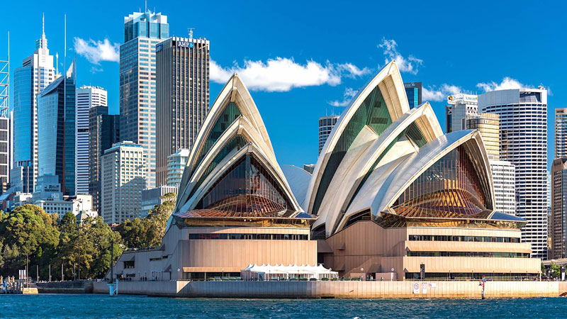 Nhà hát Opera Sydney hình vỏ sò nhìn từ Cầu Cảng Sydney