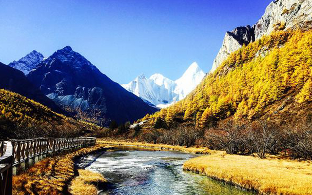 Du lịch Trung Quốc khám phá  vẻ đẹp của Thung Lũng bất tử Shangrila