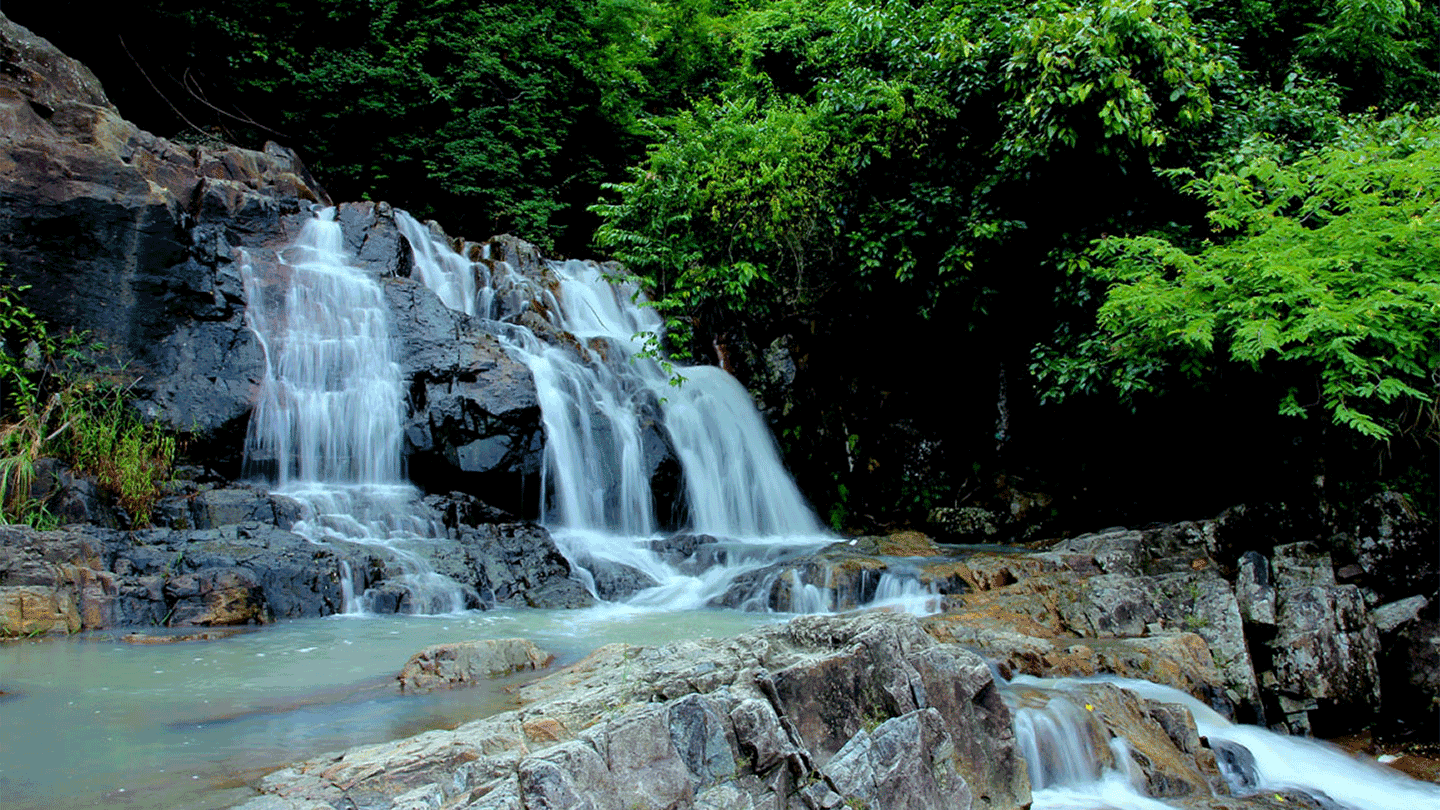 Suối Đổ là một trong những con suối đẹp nhất ở Nha Trang
