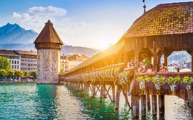 Điểm danh top 7 thành phố tham quan nổi tiếng trong tour du lịch Thuỵ Sĩ