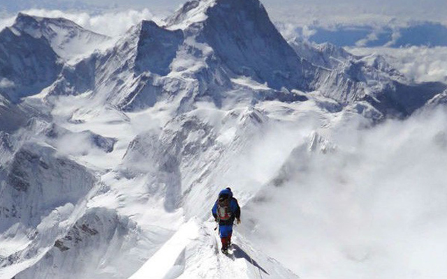Thời điểm nào là thích hợp để leo núi Everest?