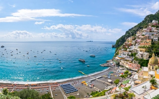 Vẻ đẹp quyến rũ lãng mạn của thành phố Positano nước Ý