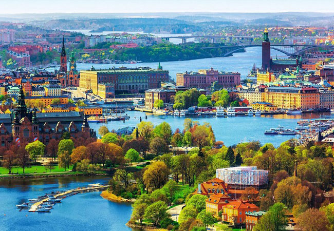 Thủ đô Stockholm với những mảng cỏ xanh đầy thơ mộng