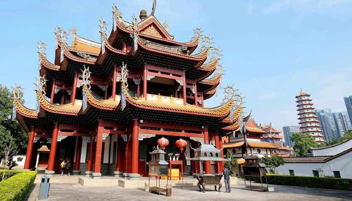 chua-ngoc-phat-du-lich-viet