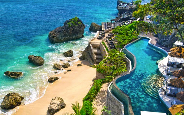 Khám phá top 5 hòn đảo đẹp như mơ trong tour du lịch Indonesia