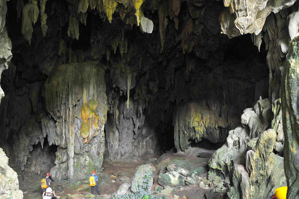 Động Pa Thơm đẹp huyền ảo như thế này sao bỏ lỡ trong tour Điện Biên cơ chứ!