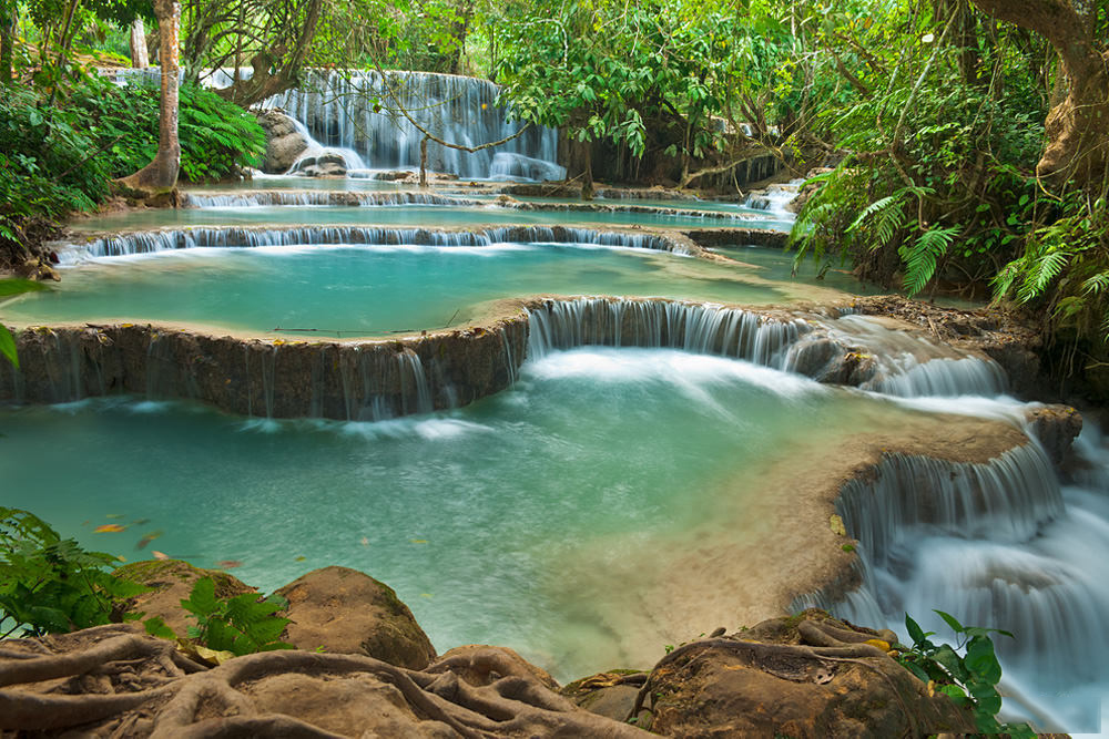 Ai mà có thể cưỡng lại được vẻ đẹp thần tiên của ngọn thác này cơ chứ. Tour lào.