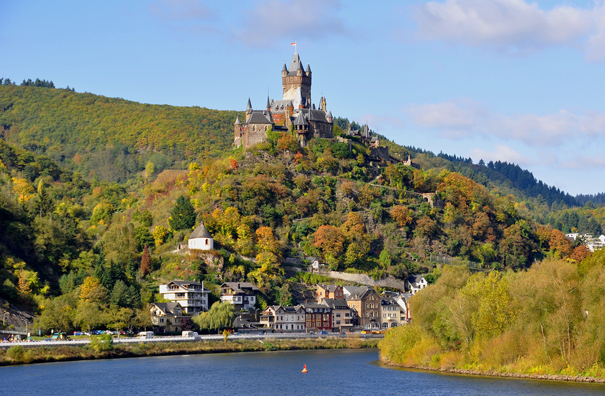 Du lịch Luxembourg nguy nga tráng lệ với cung điện Grand Dukes, đẹp hoang sơ với