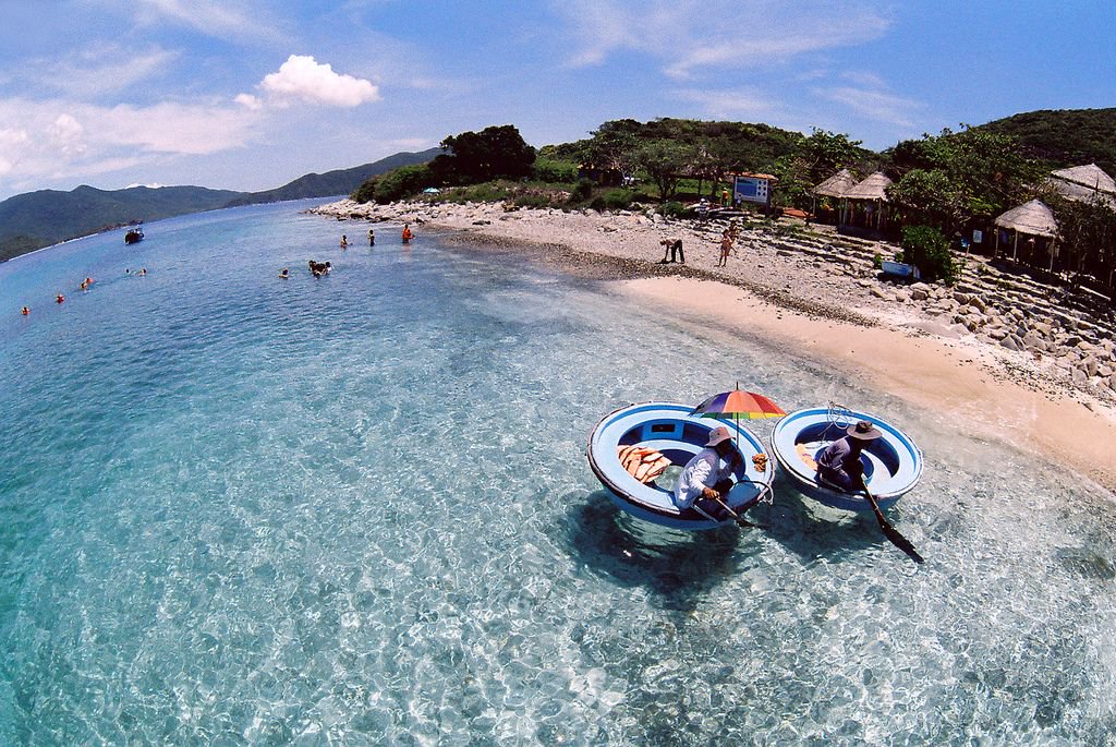 Tour Nha Trang - Du lịch Nha Trang đến Hòn Mun lặn ngắm san hô