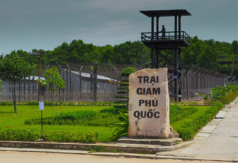 Đi thăm nhà tù Phú Quốc để hiểu rõ hơn về cuộc sống của những người cách mạng trong lưu tù