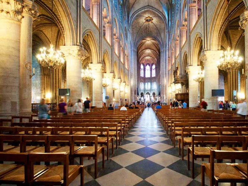 Du lịch Pháp  - Vẻ đẹp bên trong nhà thờ Đức Bà