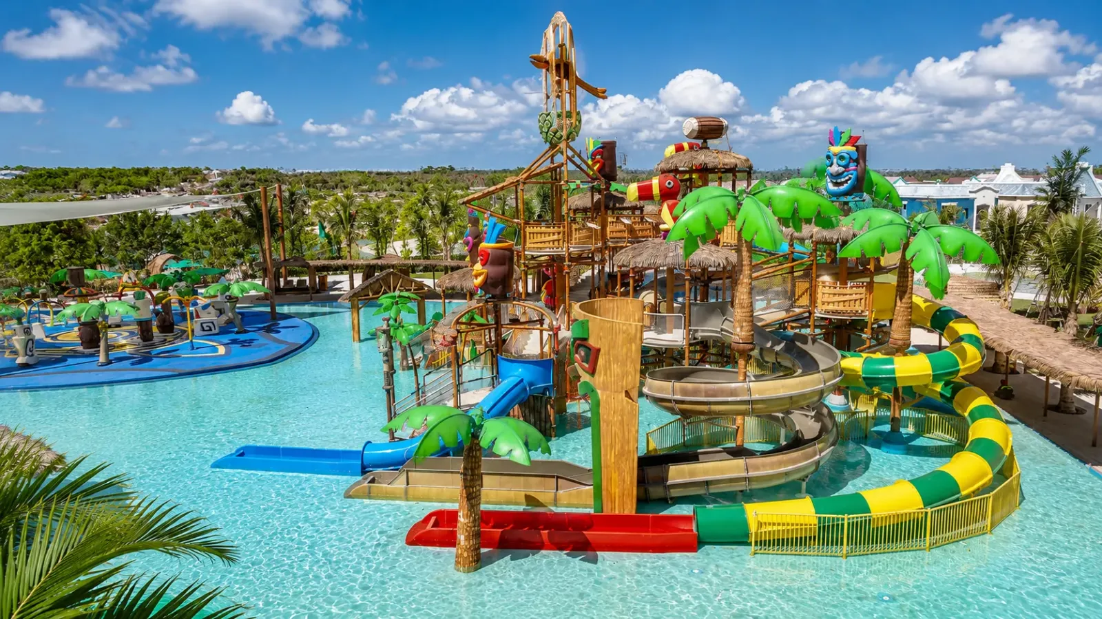 Khu vui chơi nước Aloha Tropicana Waterplay tại Tropicana Park