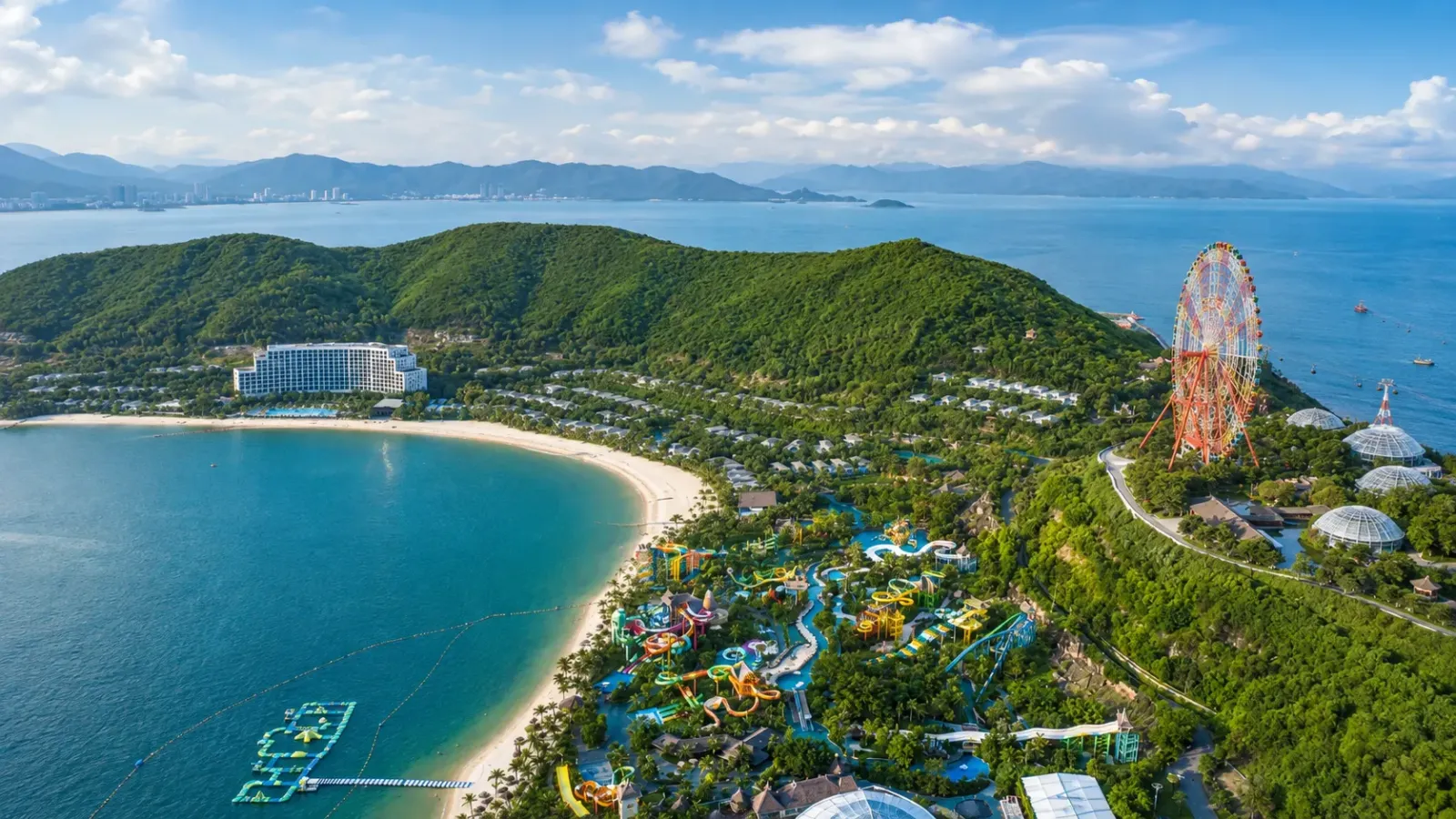 Toàn cảnh VinWonders Nha Trang trên đảo Hòn Tre